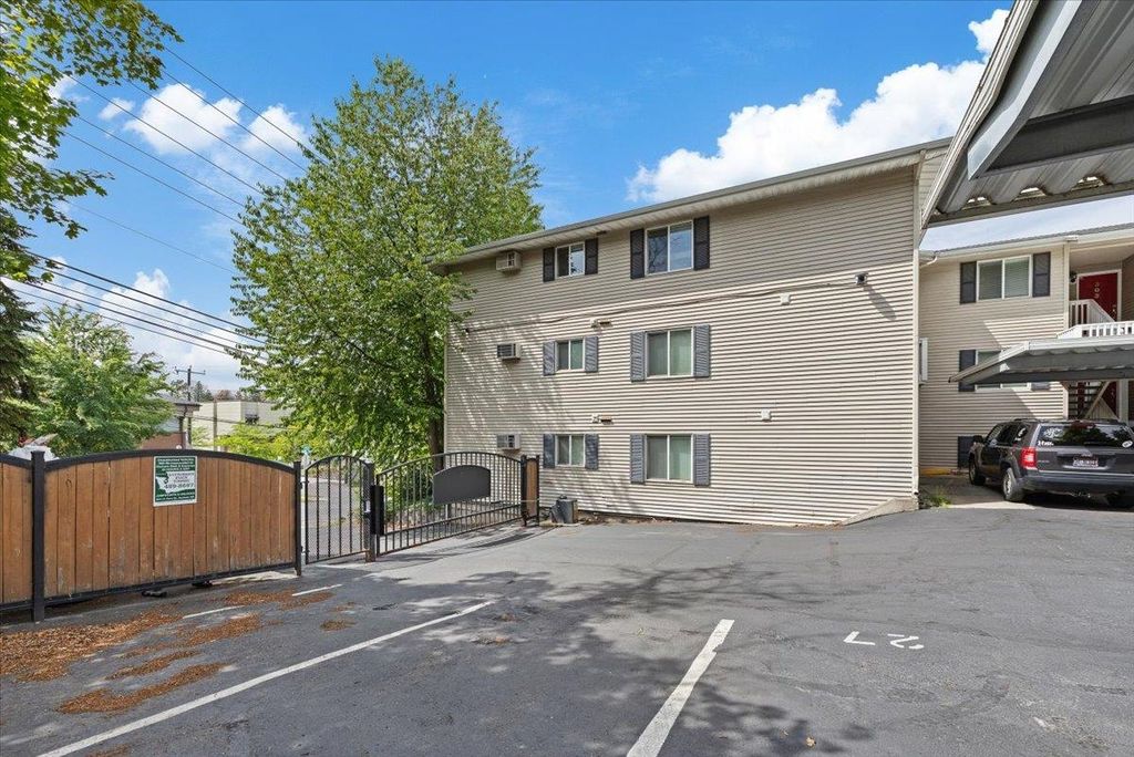 Photo of 837 S Cowley St, Spokane, WA 99202 (MLS # 202615954)