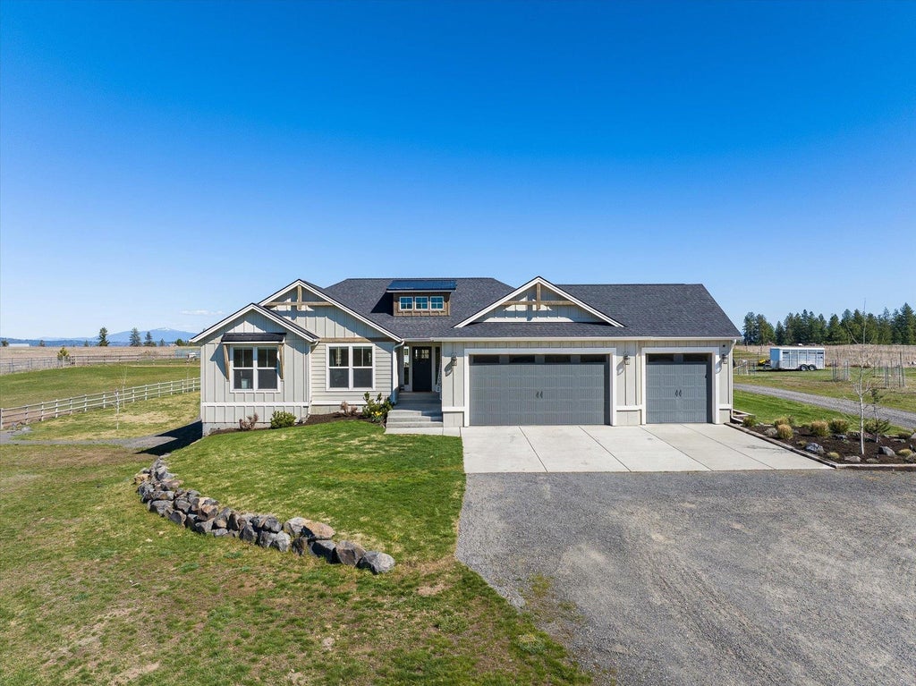 Photo of 13915 W Lincoln Rd, Spokane, WA 99224 (MLS # 202625652)