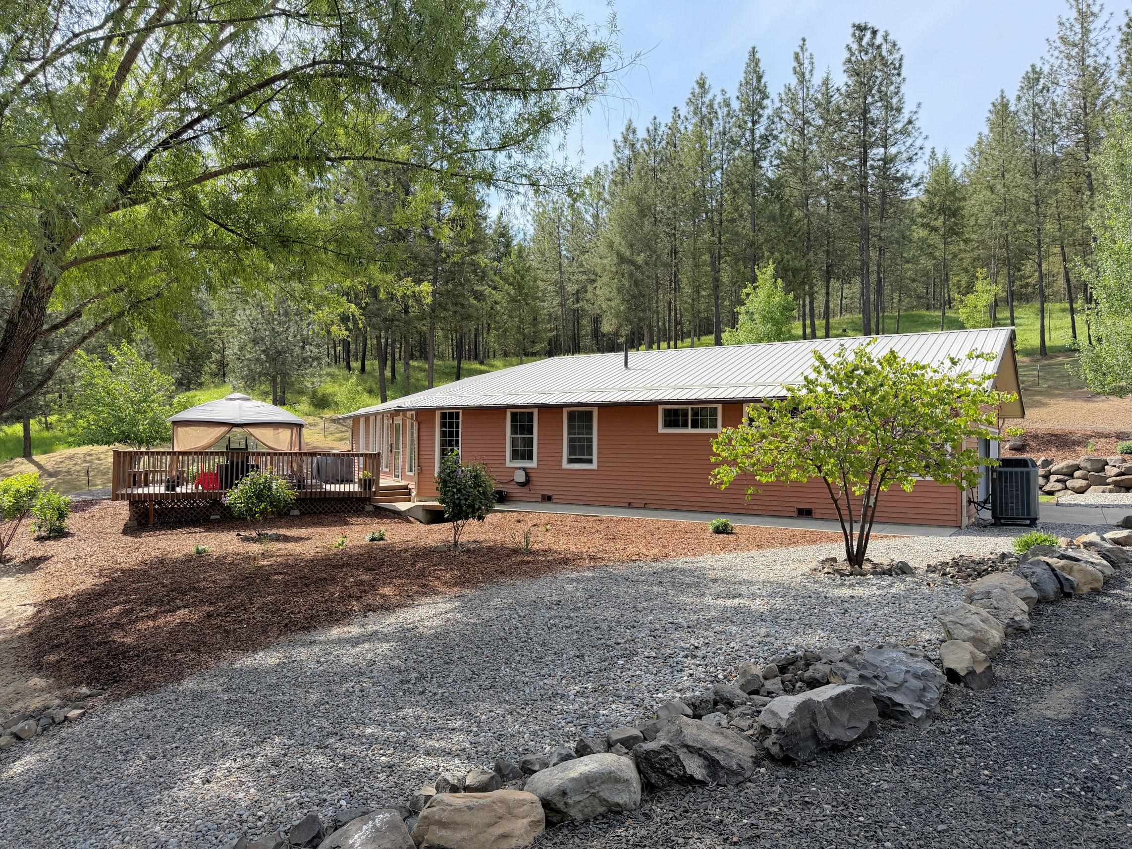 Photo 1 of 35 — 32765 N Rays Pl, Davenport, WA 99122