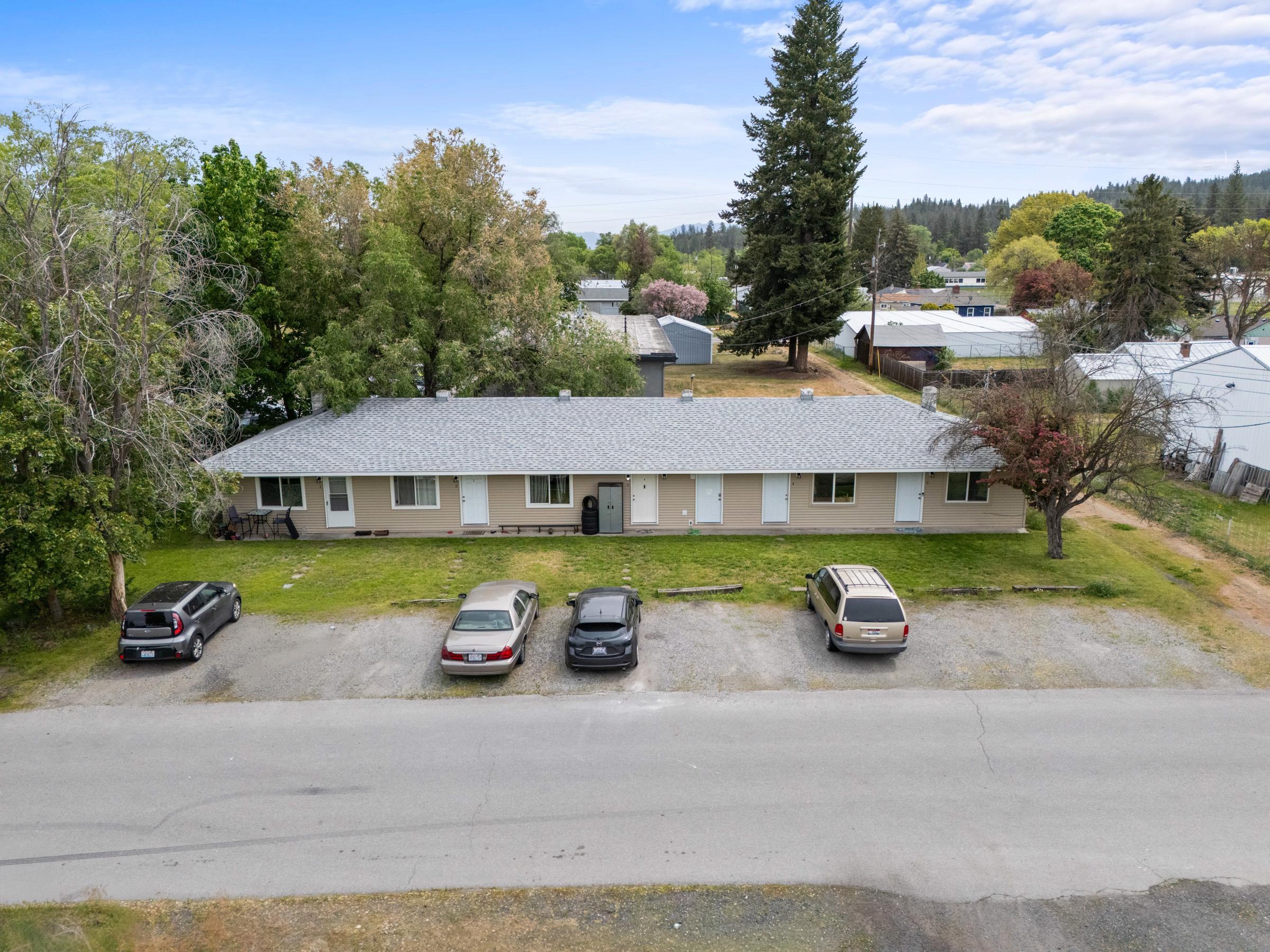 Photo 1 of 32 — 205 S Elizabeth Rd, Spokane Valley, WA 99212