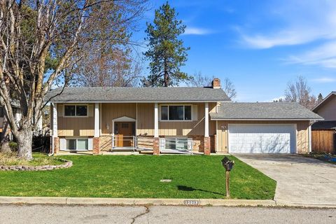 Photo of 12317 E Skyview Ave, Spokane, WA 99216 (MLS # 202614695)