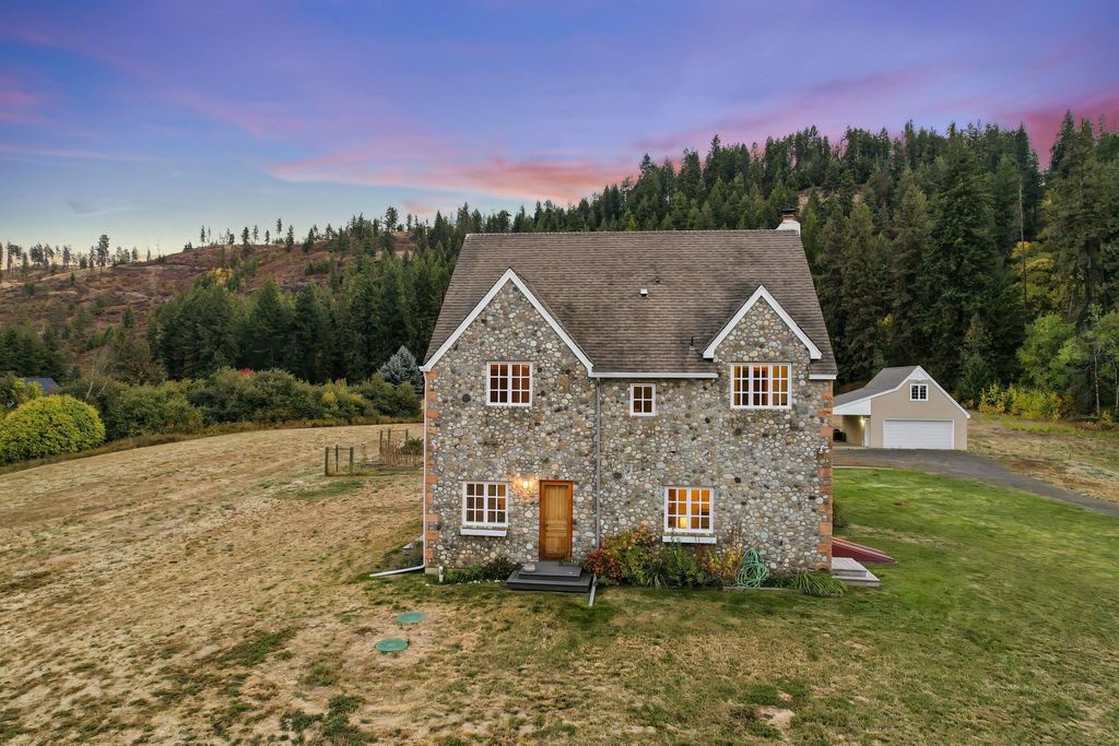 Photo of 4408 E Spangle Creek Rd, Valleyford, WA 99036 (MLS # 202525404)