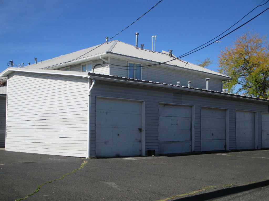 Photo of 1408 N Atlantic St, Spokane, WA 99201 (MLS # 202610849)