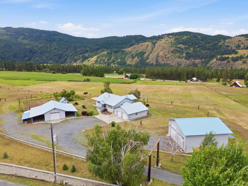 Photo of 2386 Woodlark Way, Evans, WA 99126 (MLS # 202619156)
