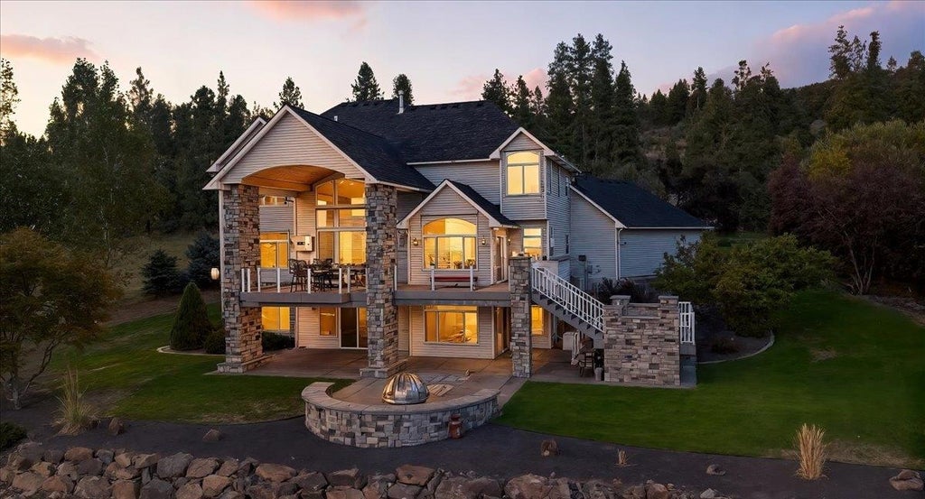 Photo of 16815 N Greenbluff Rd, Colbert, WA 99005 (MLS # 202623523)