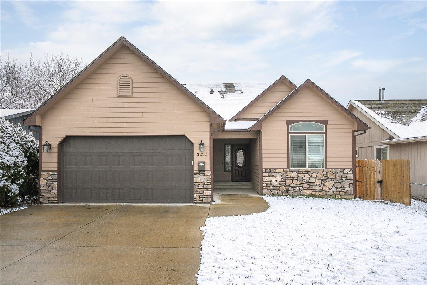Photo 1 of 27 — 3212 E 33rd Ave, Spokane, WA 99223