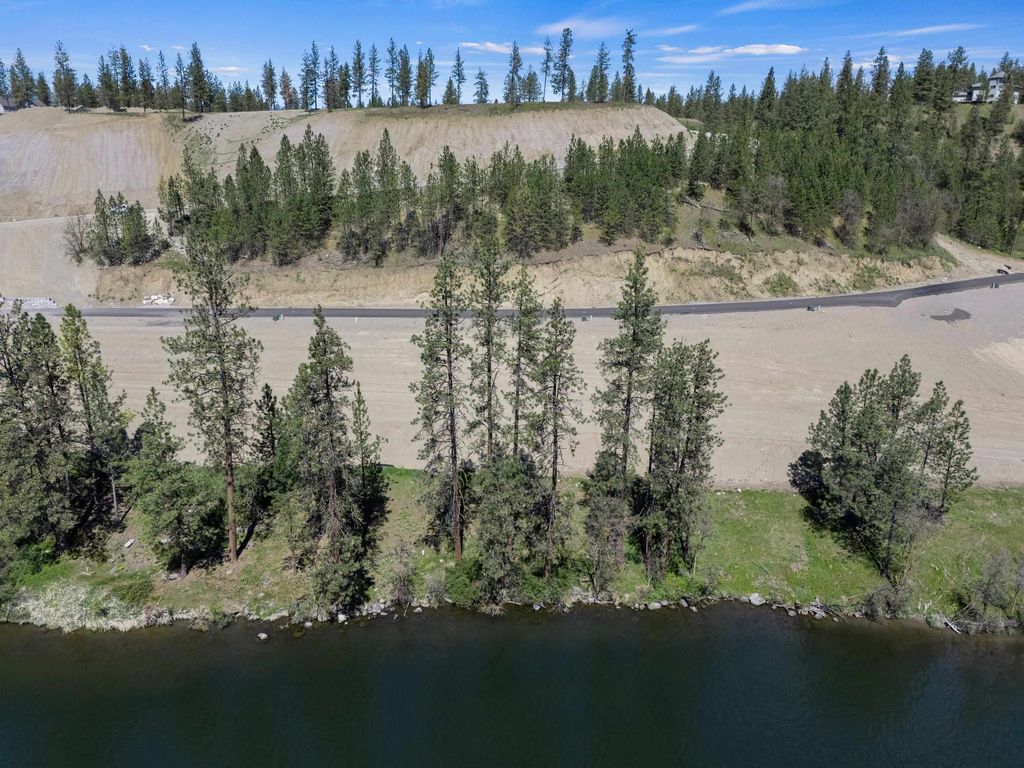 Photo of Lot 7 Shoreline Way, Nine Mile Falls, WA 99026 (MLS # 202616406)