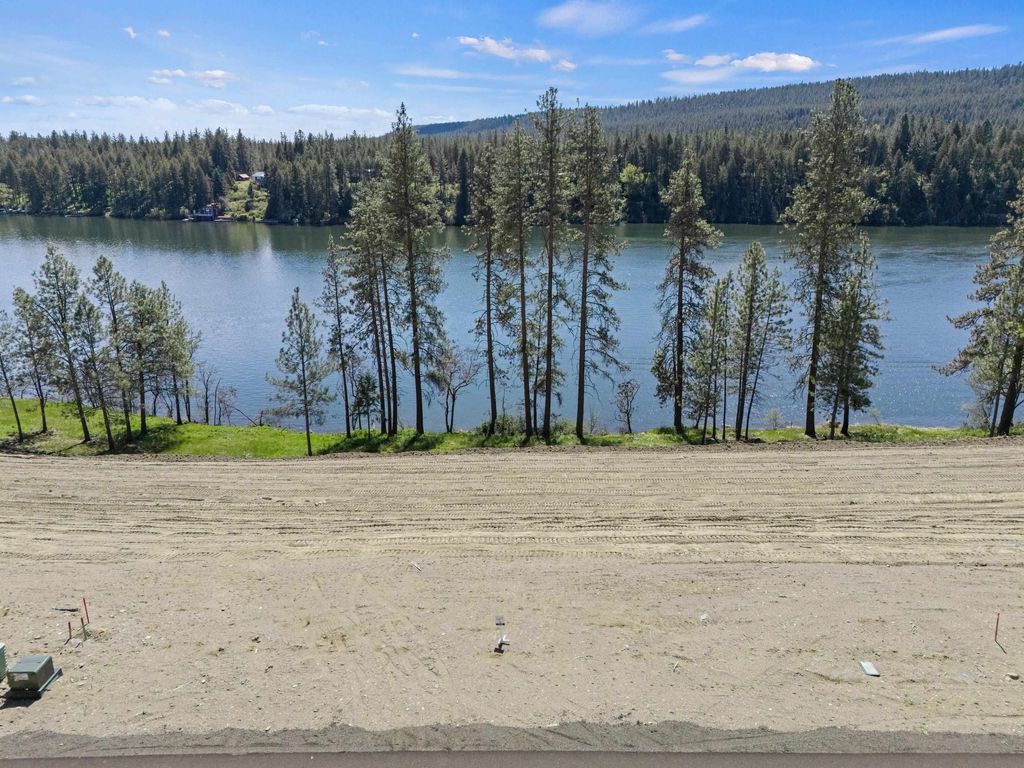 Photo of Lot 7 Shoreline Way, Nine Mile Falls, WA 99026 (MLS # 202616406)