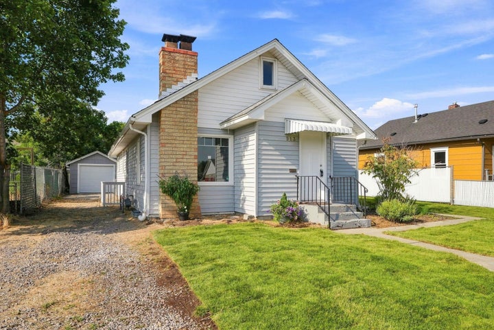 Photo 1 of 47 — 913 E Longfellow Ave, Spokane, WA 99207