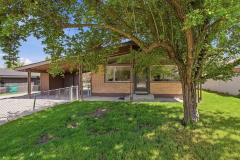 Photo of 6814 N Post St, Spokane, WA 99208 (MLS # 202616372)