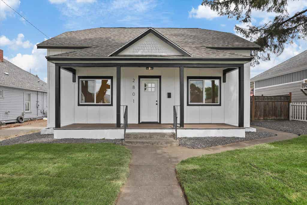 Photo of 2801 E Diamond Ave, Spokane, WA 99217 (MLS # 202621164)