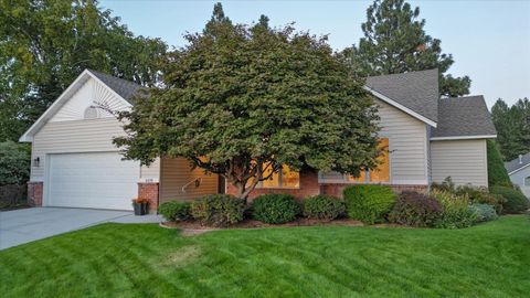 Photo of 4420 E 51st Ln, Spokane, WA 99223 (MLS # 202527679)