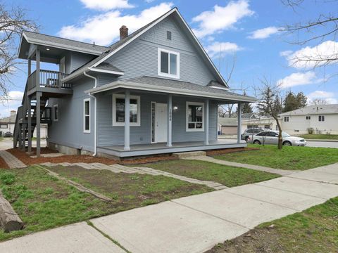 Photo of 1004 E Liberty Ave, Spokane, WA 99207 (MLS # 202613928)