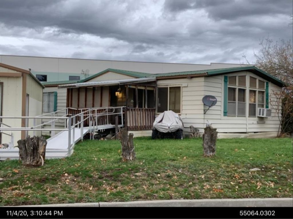 Photo of 18411 E Courtland Ave, Spokane Valley, WA 99216 (MLS # 202615865)