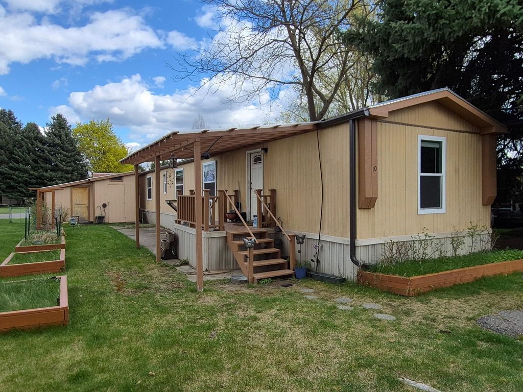 Photo of 3925 E Farwell Rd, Mead, WA 99021 (MLS # 202615818)