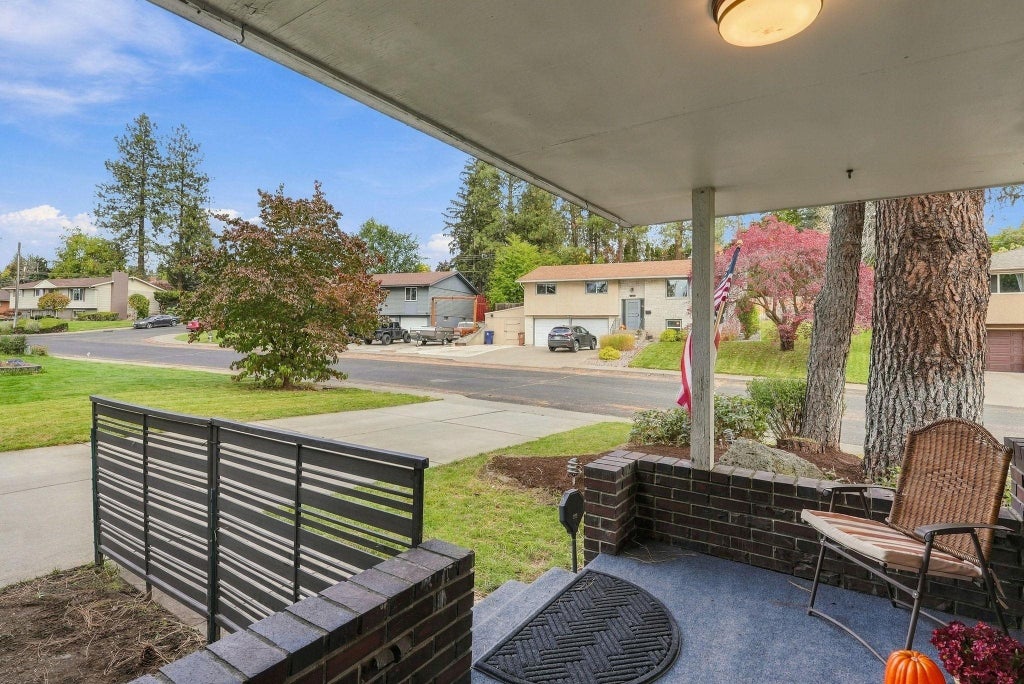Photo of 6409 N Greenwood Blvd, Spokane, WA 99208 (MLS # 202625787)