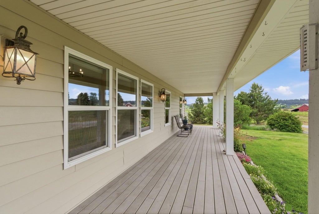 Photo of 6321 E Peone Rd, Mead, WA 99021 (MLS # 202619284)
