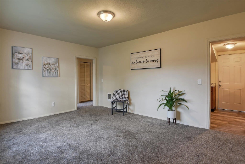 Photo of 2607 W KIERNAN Ave, Spokane, WA 99205 (MLS # 202622993)