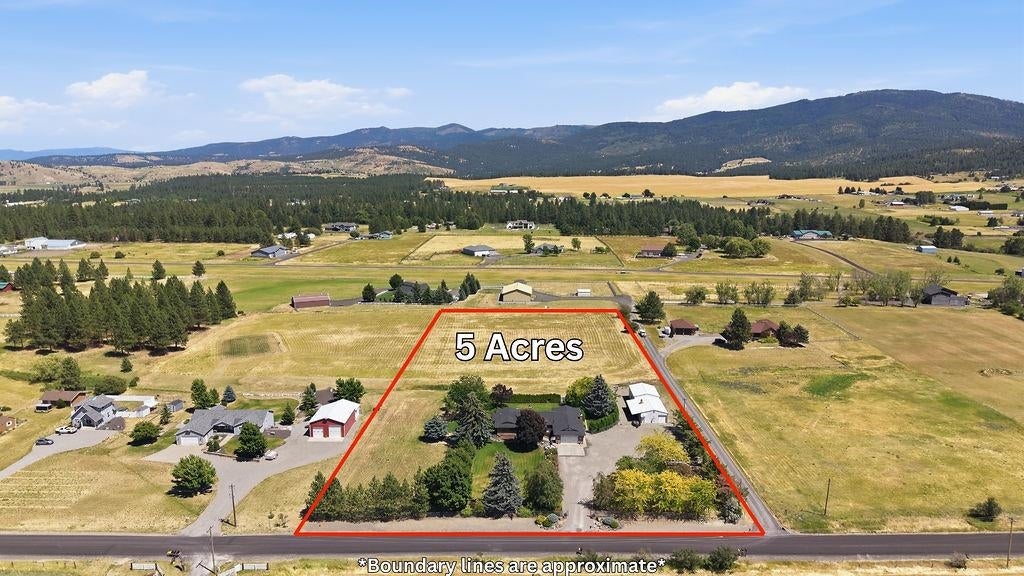Photo of 4821 S Conklin Rd, Greenacres, WA 99016 (MLS # 202625789)