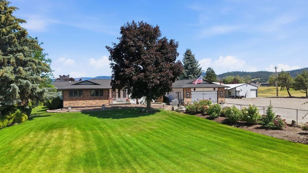 Photo of 4821 S Conklin Rd, Greenacres, WA 99016 (MLS # 202625789)