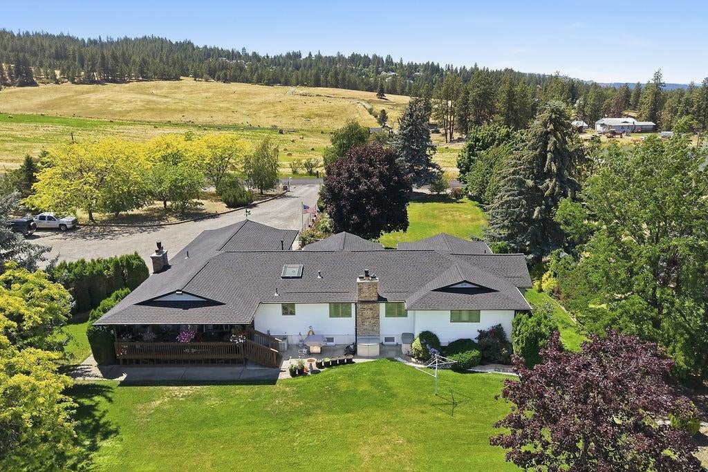 Photo of 4821 S Conklin Rd, Greenacres, WA 99016 (MLS # 202625789)