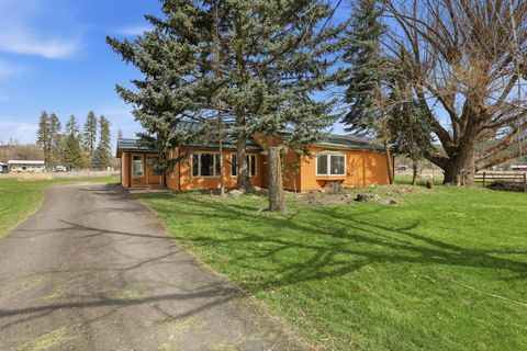 Photo of 2239 Spence Rd, Chewelah, WA 99109 (MLS # 202614093)
