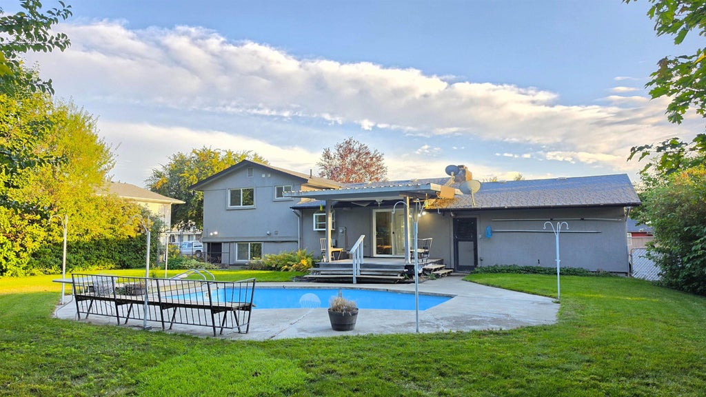 Photo of 12415 27TH Ave, Spokane Valley, WA 99216 (MLS # 202625856)