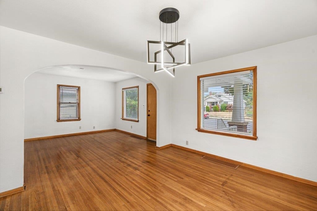 Photo of 1724 W Cleveland Ave, Spokane, WA 99205 (MLS # 202623714)