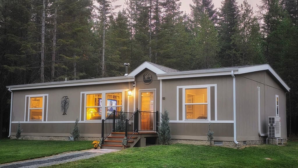 Photo of 511 Lenora Dr, Usk, WA 99180 (MLS # 202625801)