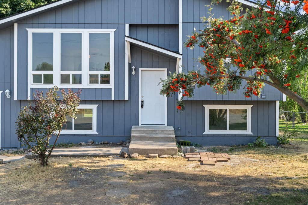 Photo of 20710 E Gilbert Rd, Otis Orchards, WA 99027 (MLS # 202622826)