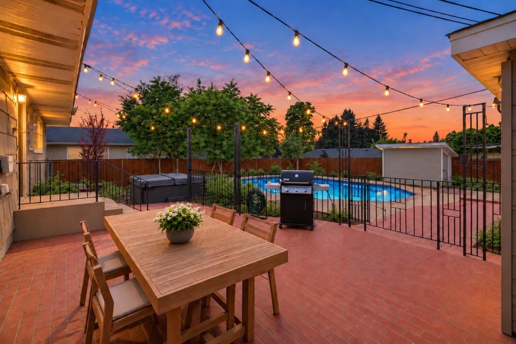 Photo of 4103 N Belt St, Spokane, WA 99205 (MLS # 202625448)