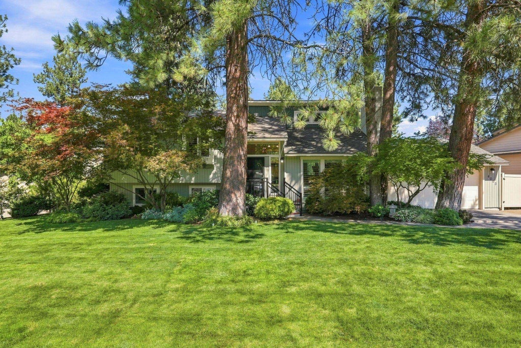 Photo of 4003 E 42nd Ave, Spokane, WA 99223 (MLS # 202623641)