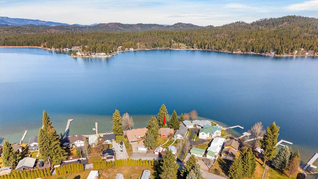 Photo of 161 Elu Beach Rd, Newport, WA 99156 (MLS # 202616273)