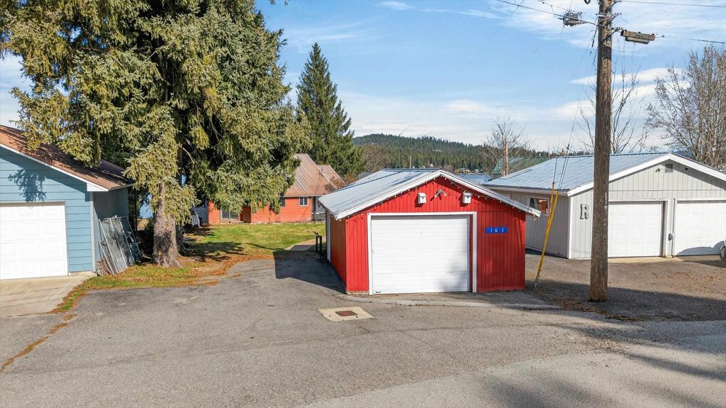 Photo of 161 Elu Beach Rd, Newport, WA 99156 (MLS # 202616273)