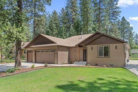 Photo of 231 Hogans Way, Chewelah, WA 99109 (MLS # 202520505)