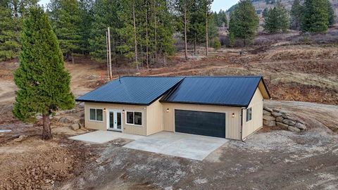 Photo of 23422 E HENRY Rd Rd, Greenacres, WA 99016 (MLS # 202613933)