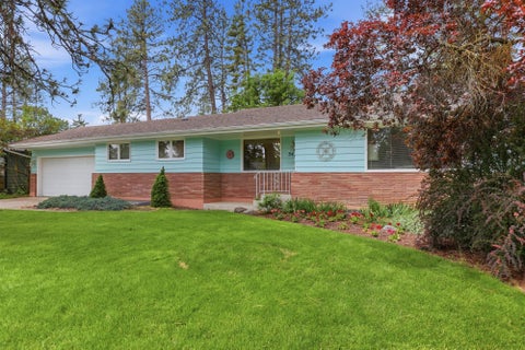 Photo of 5416 S Garfield St, Spokane, WA 99223 (MLS # 202619129)