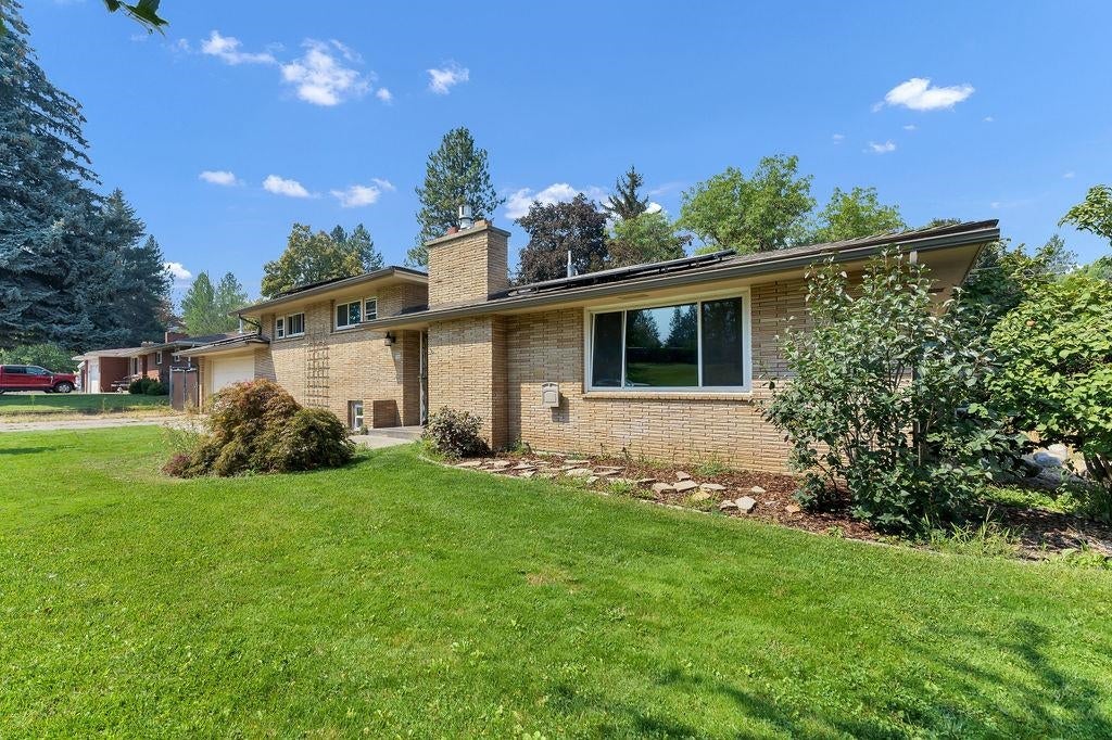 Photo of 504 W St Thomas More Way, Spokane, WA 99208 (MLS # 202622983)