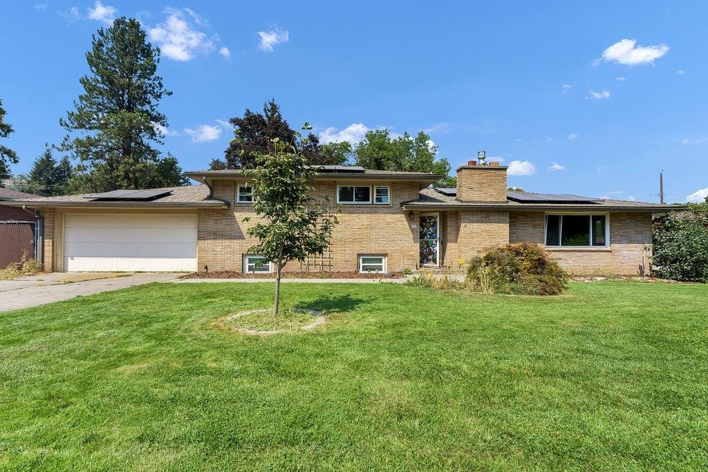 Photo of 504 W St Thomas More Way, Spokane, WA 99208 (MLS # 202622983)