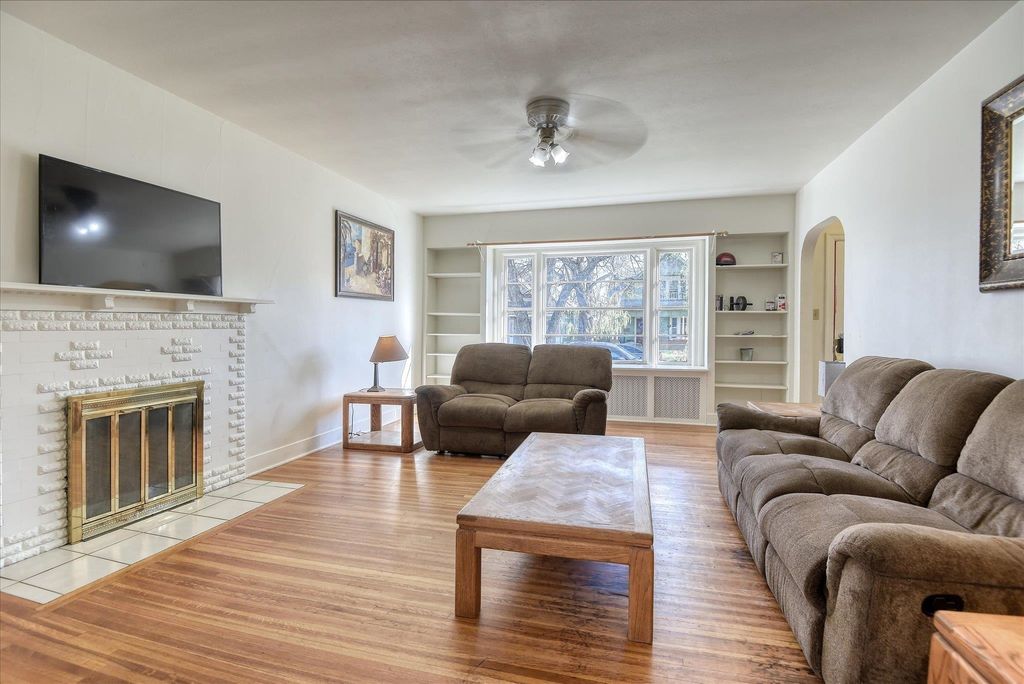 Photo of 2612 W Gardner Ave, Spokane, WA 99201 (MLS # 202615724)