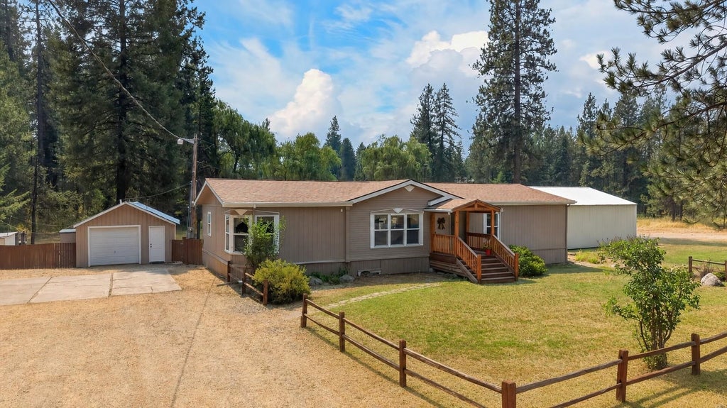 Photo of 3420 E Bailey Rd, Deer Park, WA 99006 (MLS # 202623016)