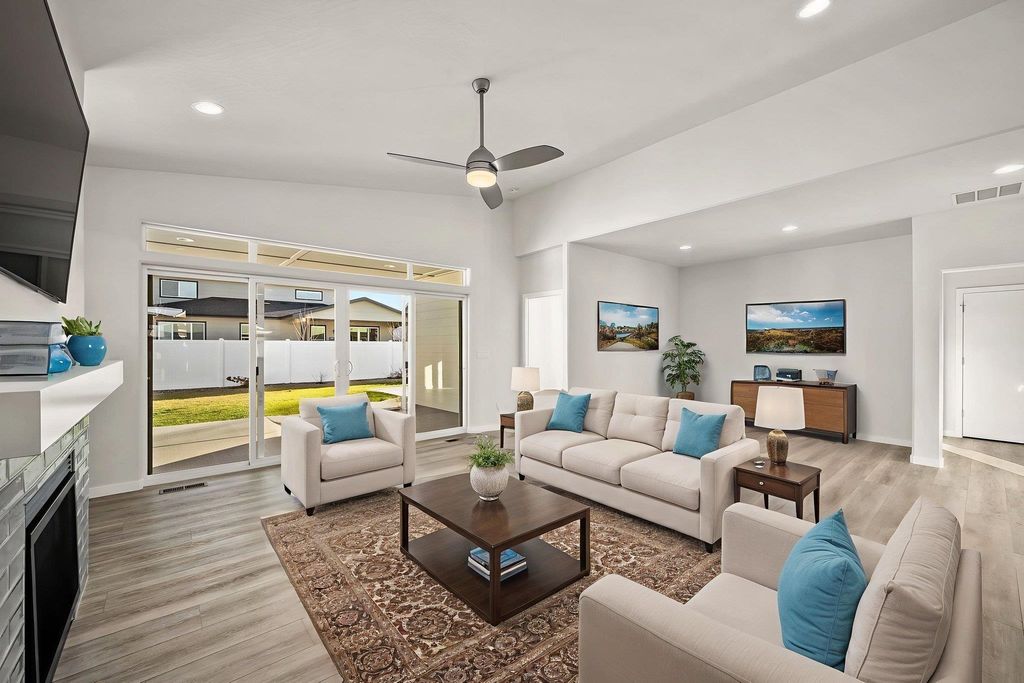 Photo of 20870 E Deschutes Ave, Liberty Lake, WA 99019 (MLS # 202611915)