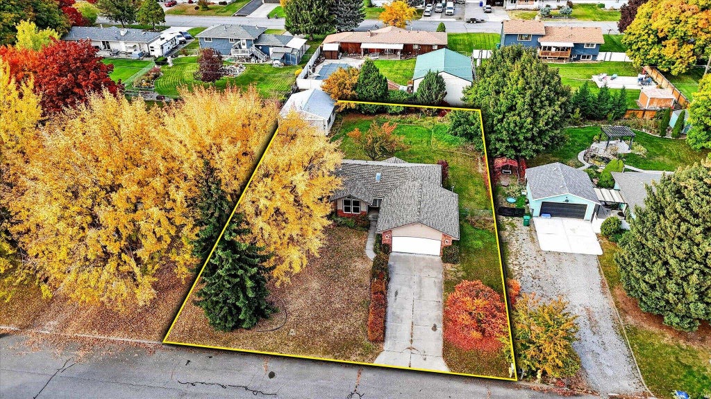 Photo of 16115 E LONGFELLOW Ave, Spokane Valley, WA 99216 (MLS # 202626068)