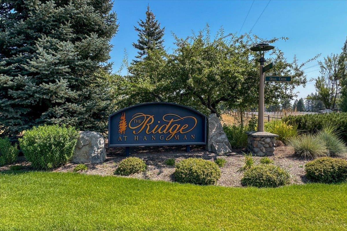 Photo 1 of 18 — 1818 E Sunburst Ln, Spokane, WA 99224