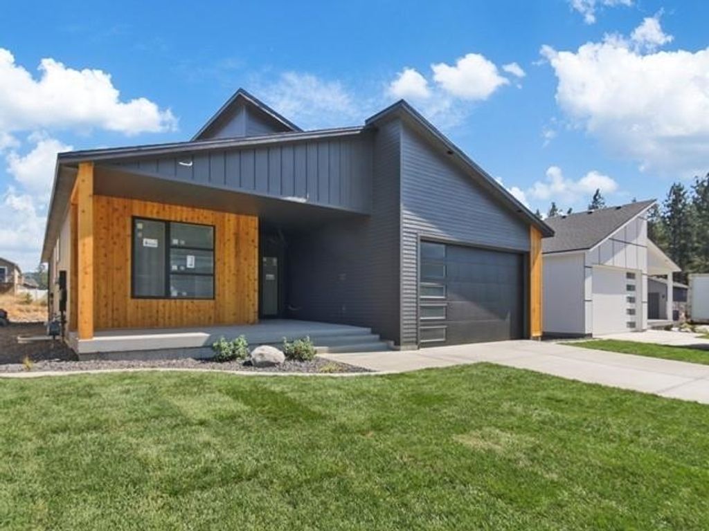 Photo of 3335 S Morrill Ln, Spokane, WA 99223 (MLS # 202525441)