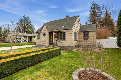 Photo of 1708 E 34TH Ave, Spokane, WA 99203 (MLS # 202614696)