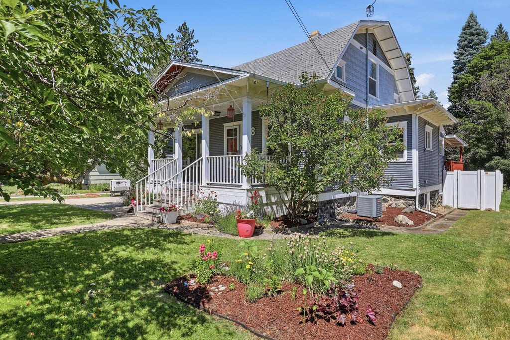 Photo of 18 W 31st Ave, Spokane, WA 99203 (MLS # 202623619)