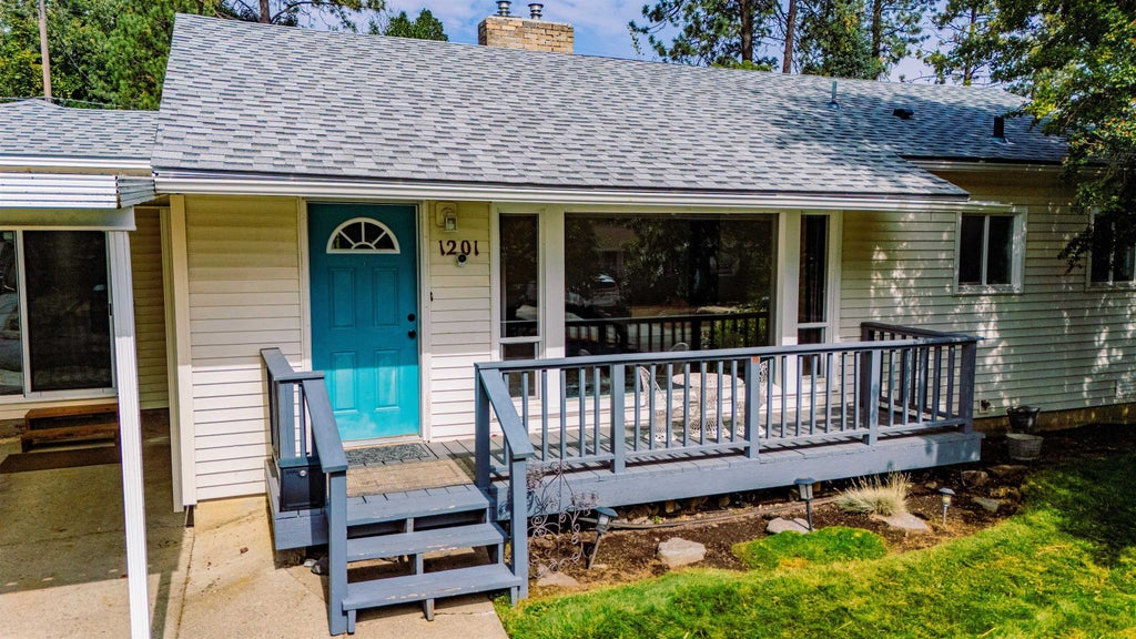 Photo of 1201 E 36th Ave, Spokane, WA 99203 (MLS # 202624385)