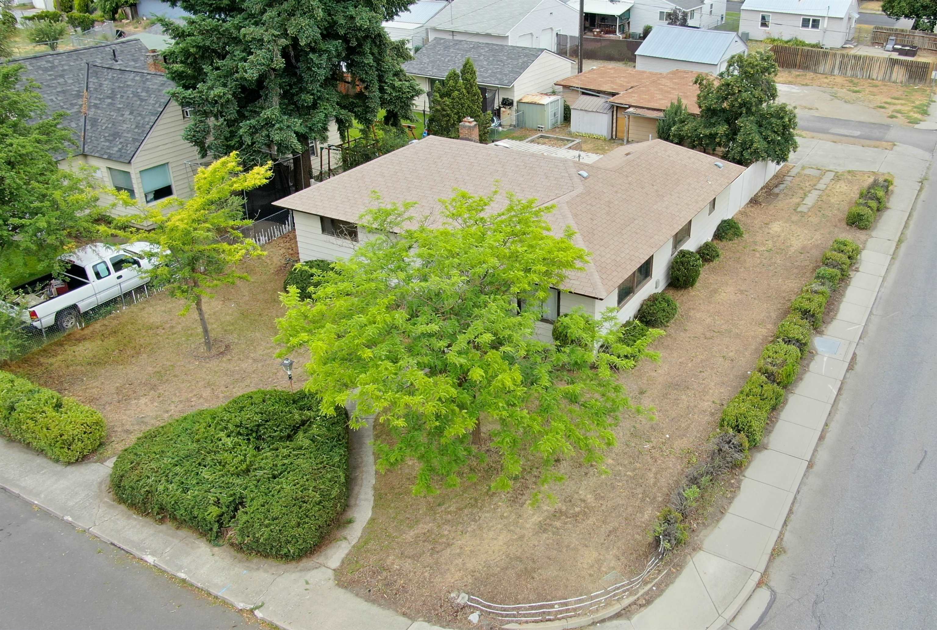 Photo 1 of 38 — 2604 W Crown Ave, Spokane, WA 99205