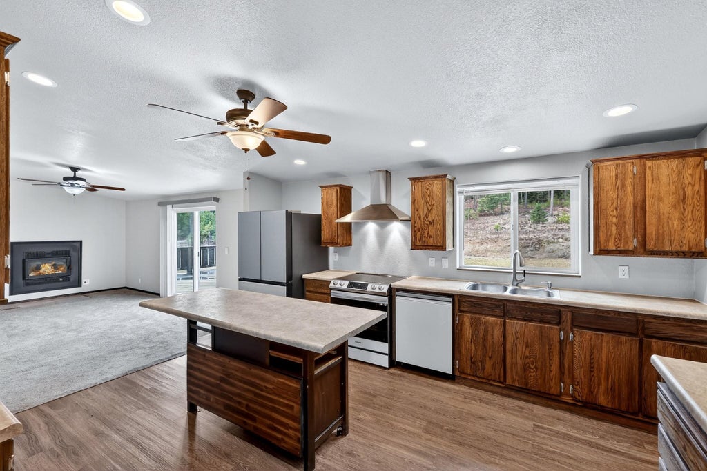 Photo of 3602 Spring Valley Rd, Newport, WA 99156 (MLS # 202623660)